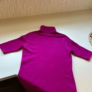 Magaschoni Fuchsia short sleeved cashmere Turtleneck Sweater